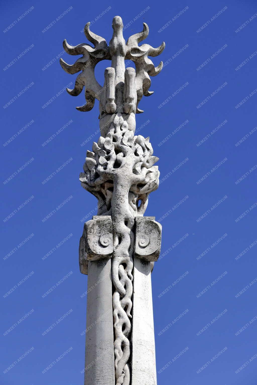 Városkép - Sárospatak - Csodaszarvas szobor