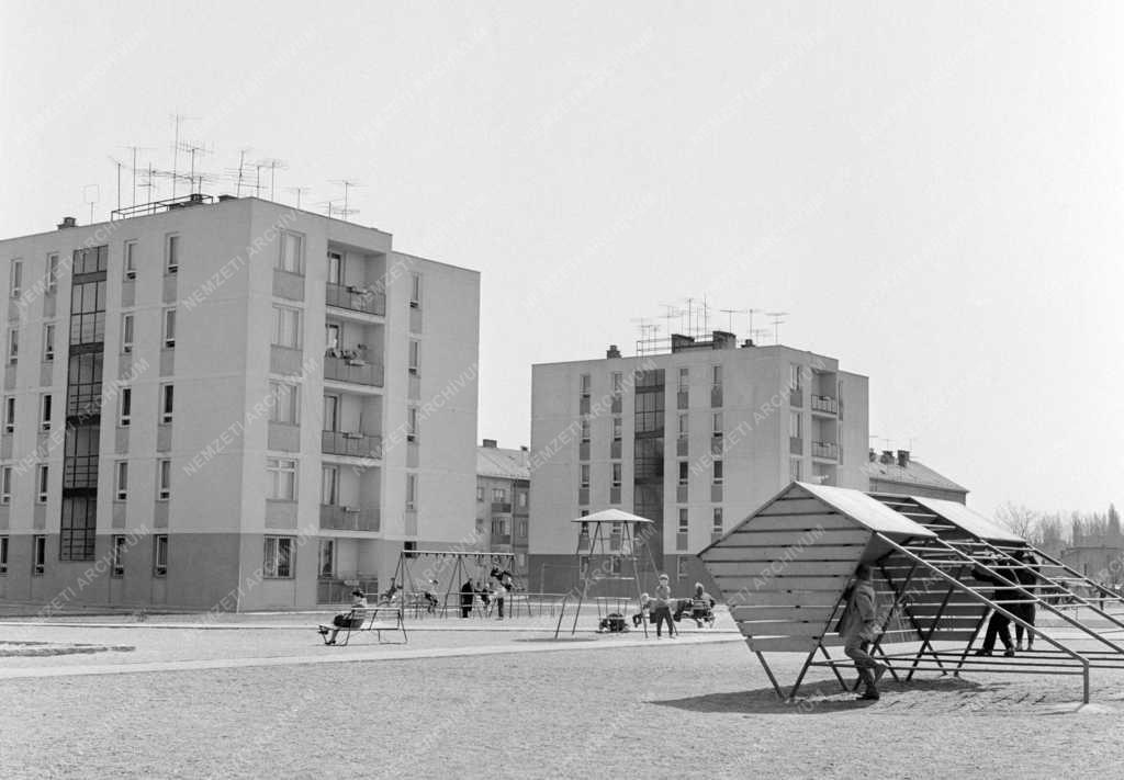 Városkép-életkép - Nyíregyházi lakótelep