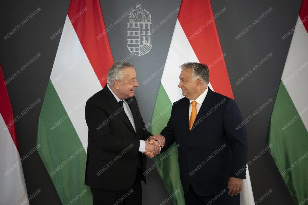 Orbán Viktor a francia Veolia vállalat vezetőjével tárgyalt