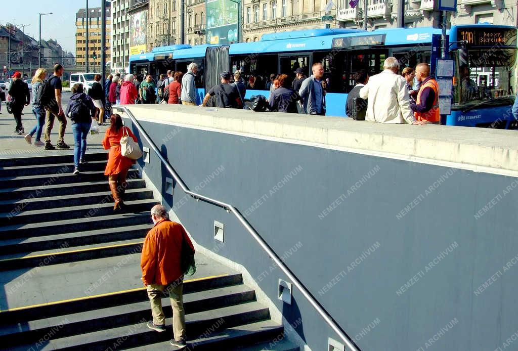 Városkép - Budapest - A Baross tér részlete