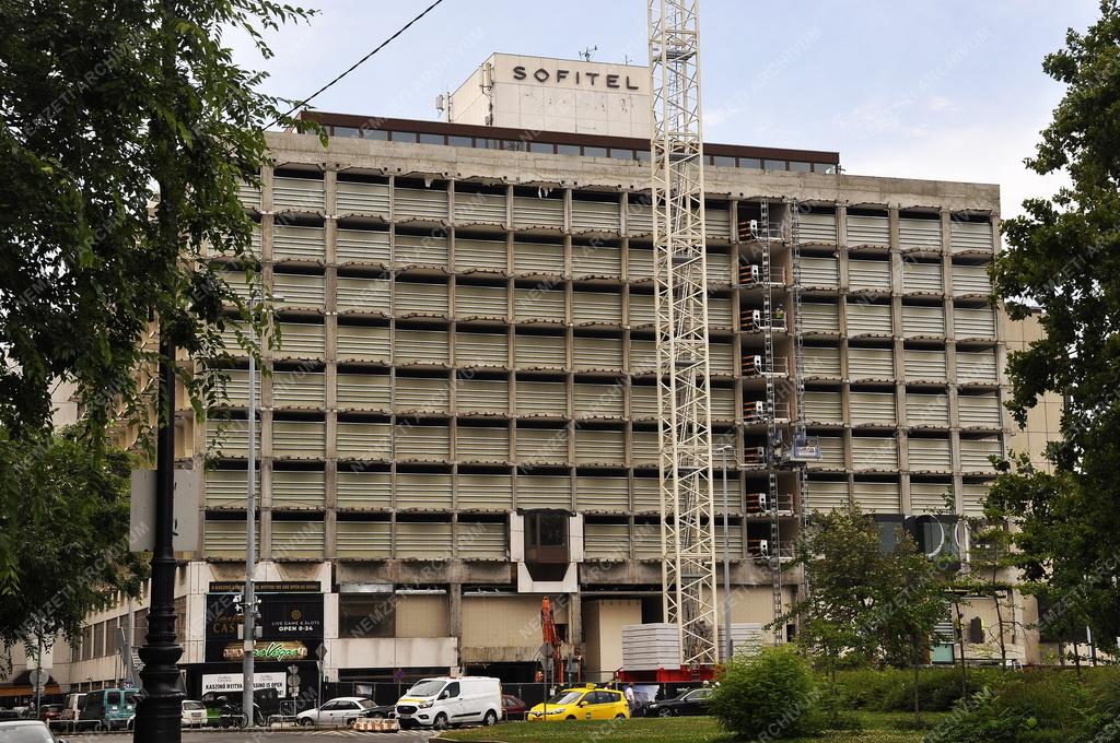 Épületfelújítás - Sofitel Hotel
