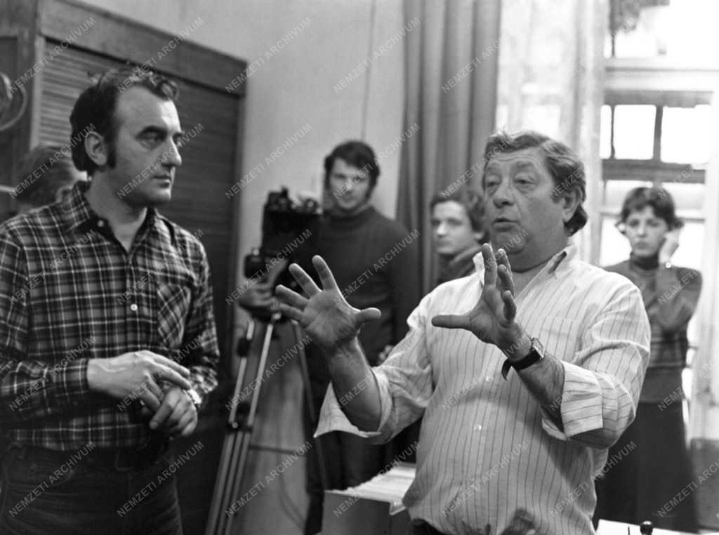 Kultúra - Film - A téglafal mögött c. tv film forgatása