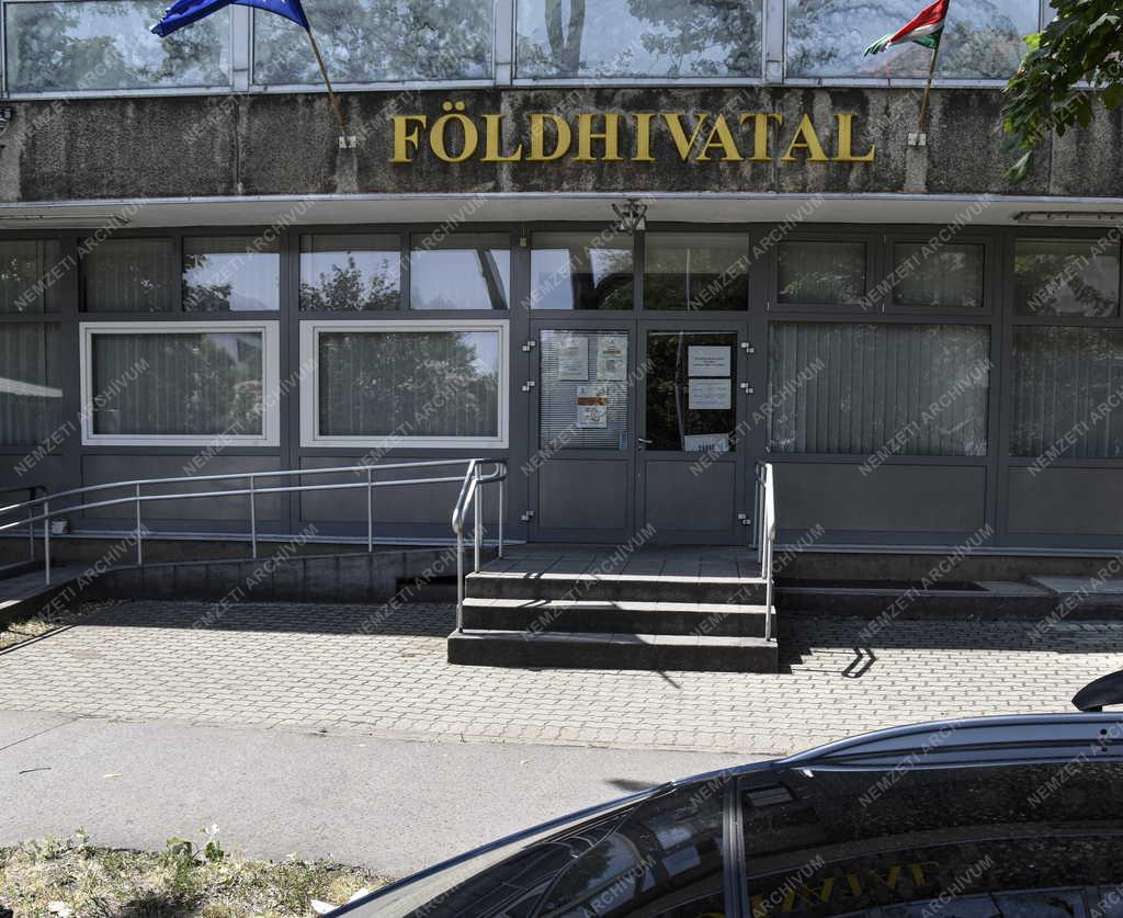 Közigazgatás - Budapesti 2. számú Körzeti Földhivatal