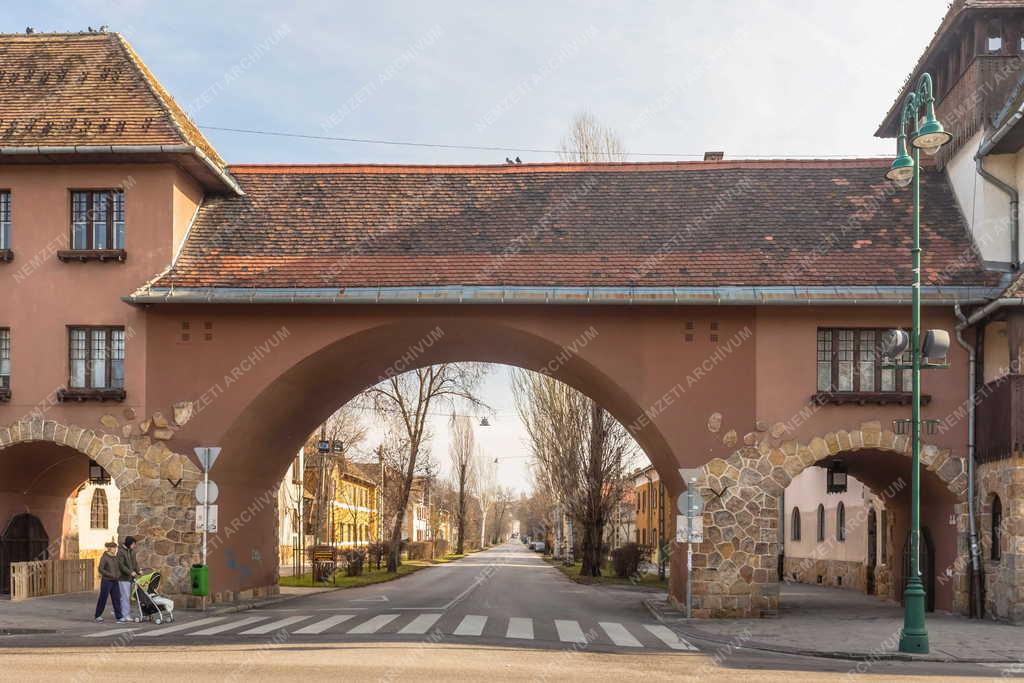 Városkép - Budapest - A Kós-kapu a Wekerletelepen