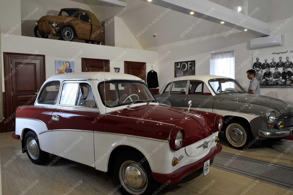Kultúra - Közlekedés - Kaáli Autó-Motor Múzeum Dörgicsén