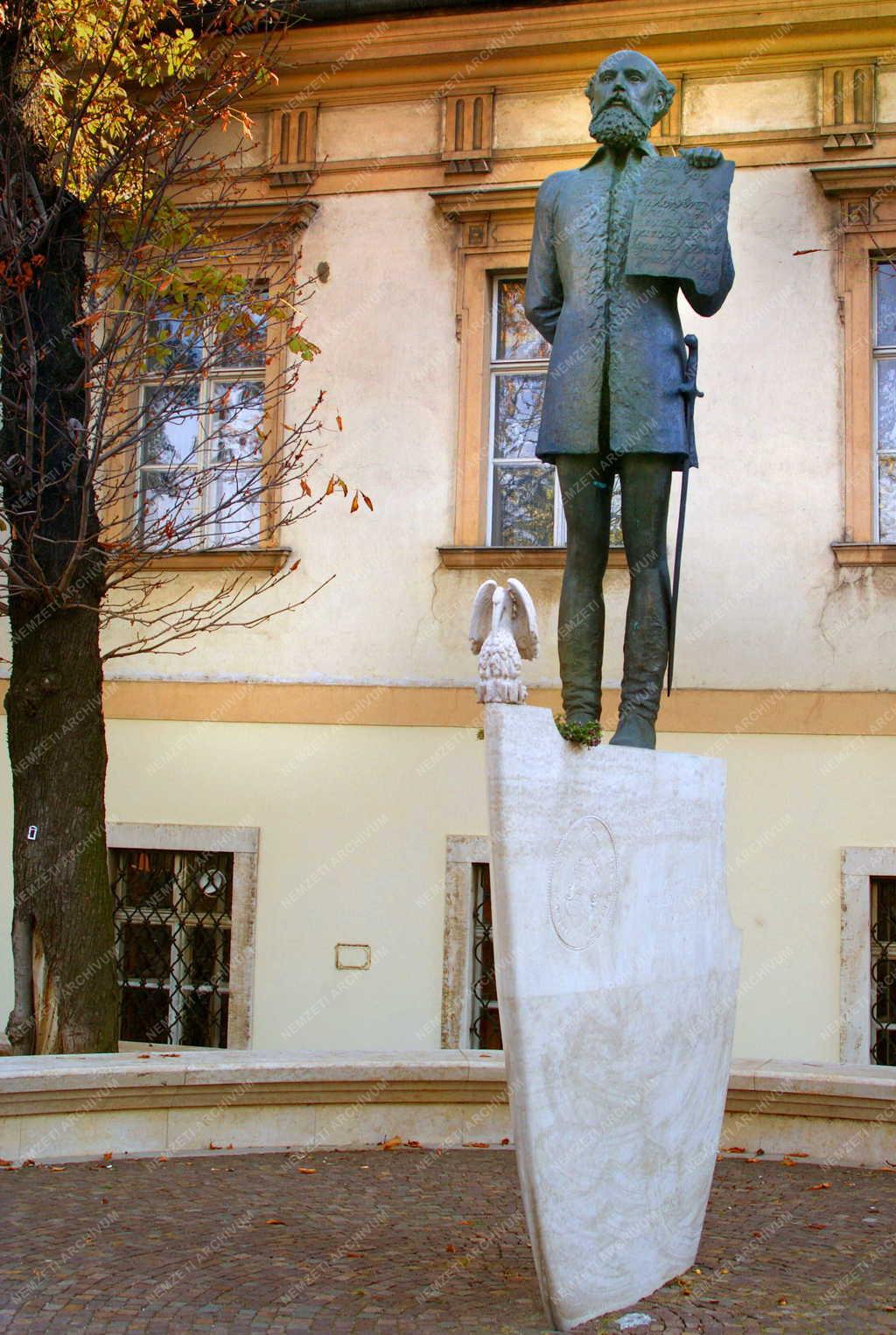 Budapest - Köztéri szobor - Batthyány Lajos