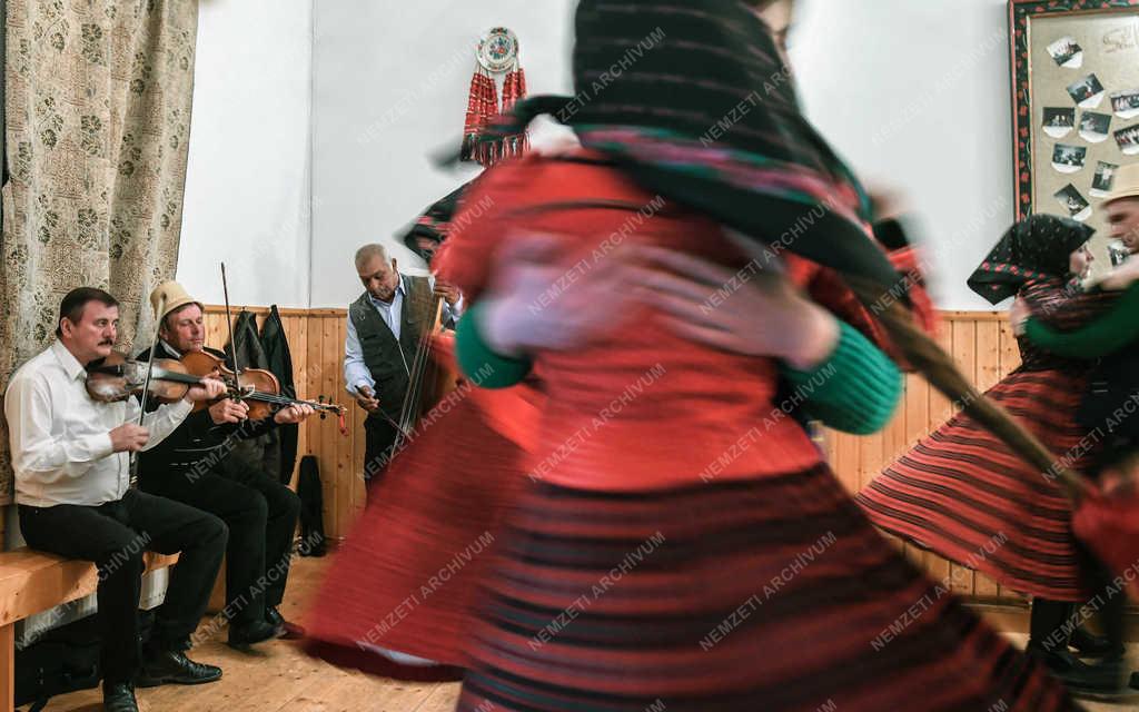 Hagyomány - Szék - Húsvéti táncház