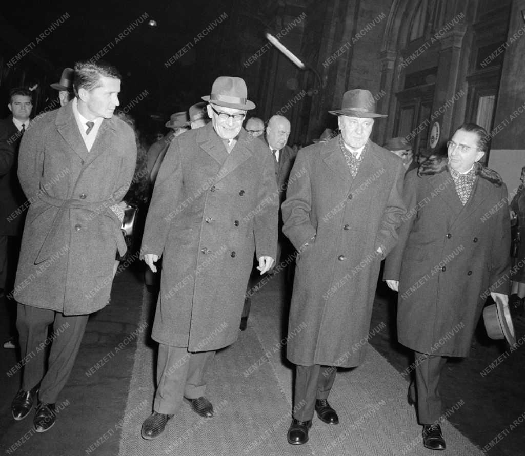 Külkapcsolat - A lengyel párt- és kormányküldöttség budapesti látogatása