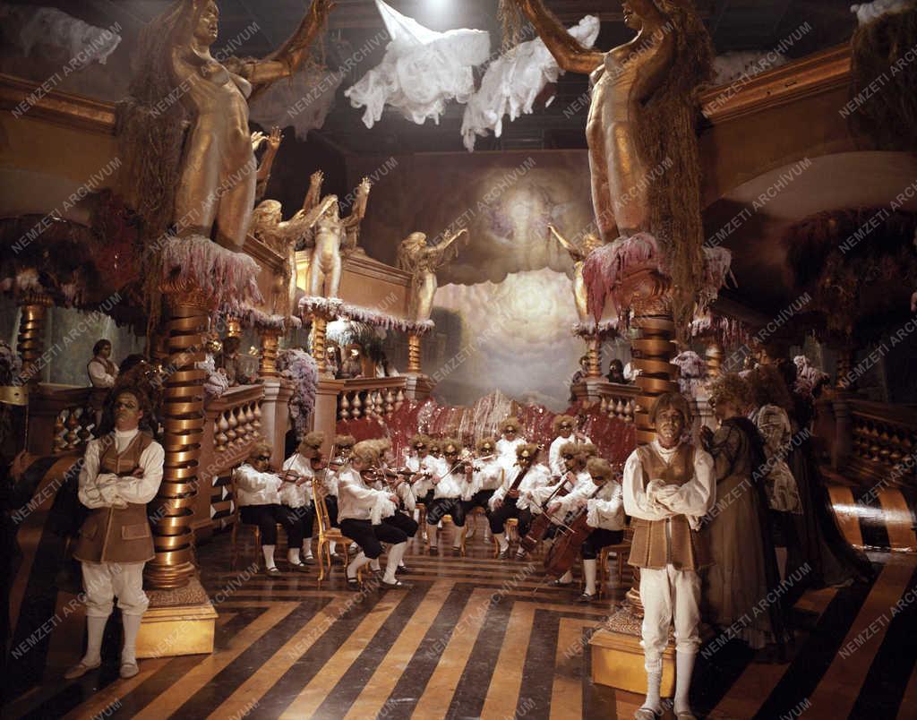 Kultúra - Film - Moliere: A nők iskolája című tv-film forgatása