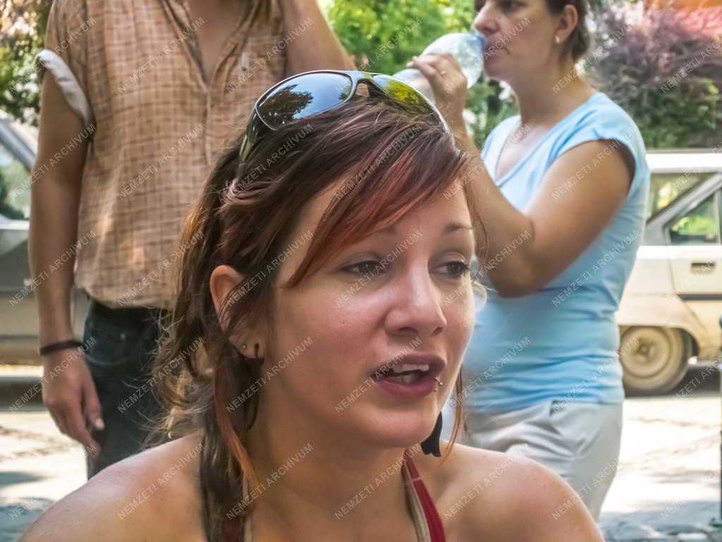 Zsáner - Nagymaros - Énekes az őstermelői piacon