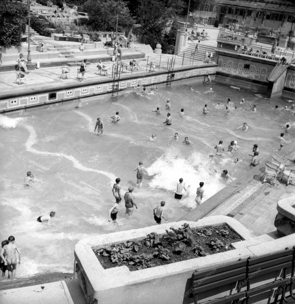 Szabadidő - A Gellért fürdő