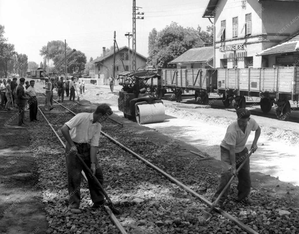 Közlekedés - Balatoni vasútvonal korszerűsítése