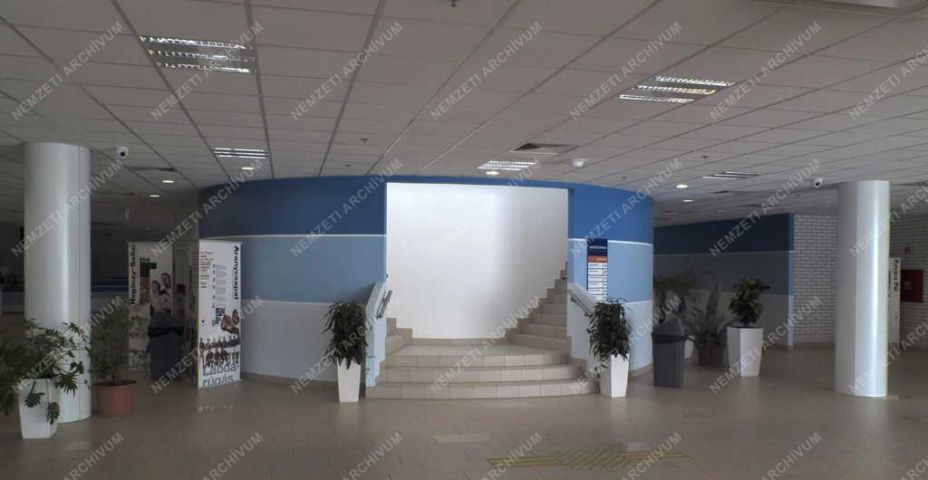 Sportlétesítmény - Budapest - A lágymányosi Tüskecsarnok