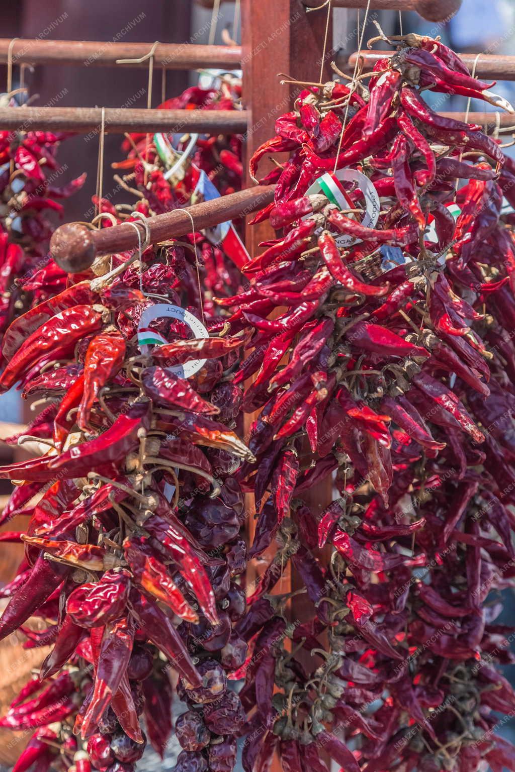 Érdekesség - Tihany - Pirospaprika füzér