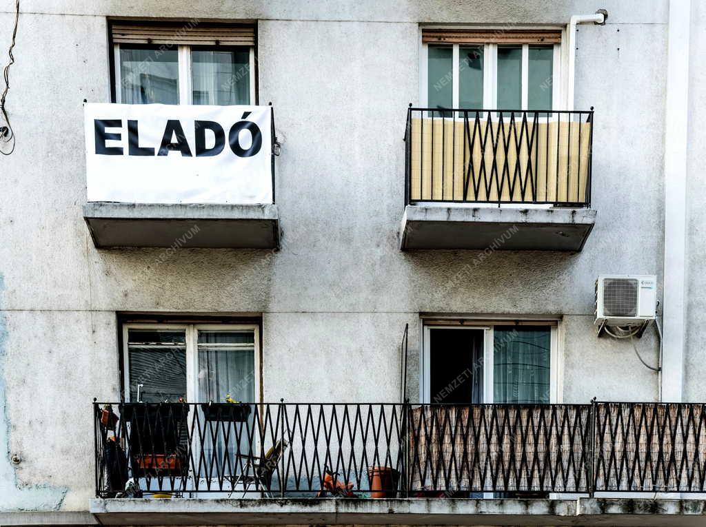 Ingatlan - Eladó ingatlan hirdetése a fővárosban