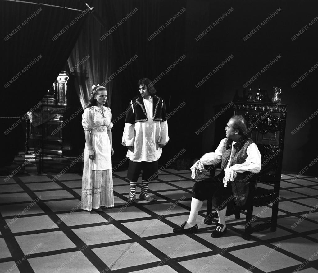 Kultúra - Televízió - A nők iskolája című tv-film forgatása