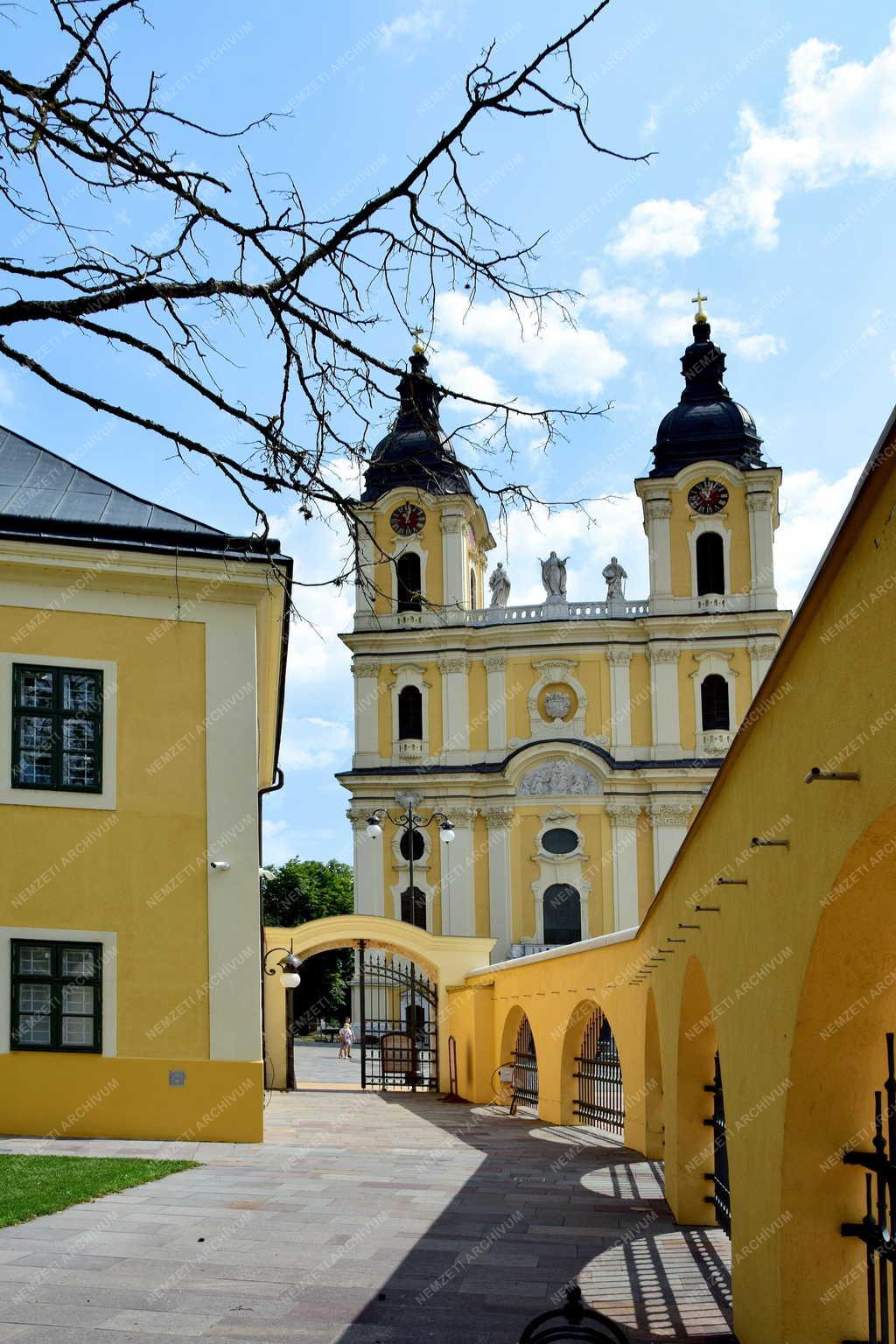 Városkép - Kalocsa - Nagyboldogasszony-főszékesegyház