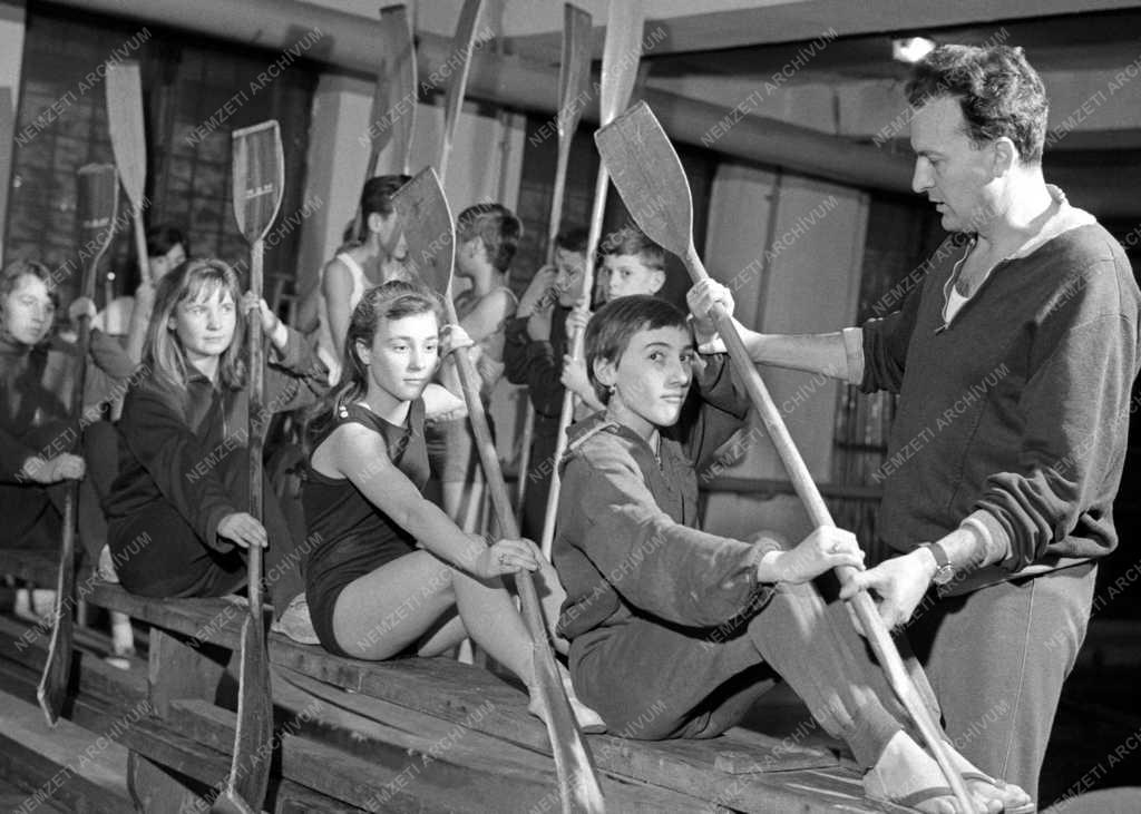 Sport - Oktatás - Központi Sportiskola téli edzése
