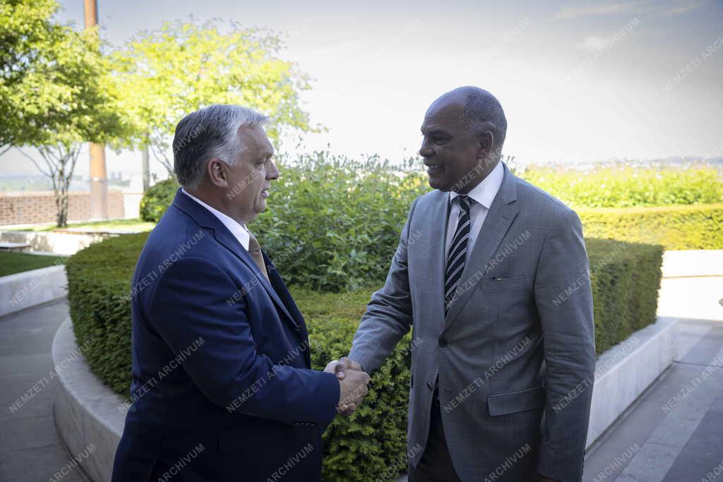 Orbán Viktor fogadta az angolai UNITA elnökét
