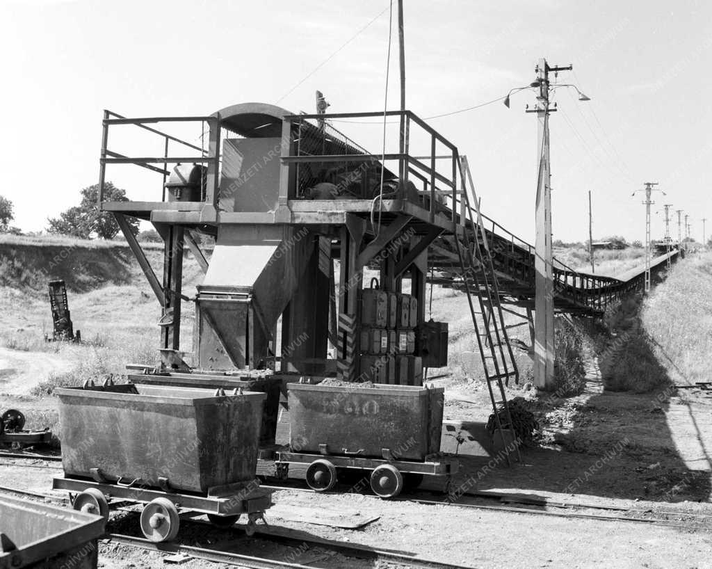 Gazdaság – Korszerűsítik a Hejőcsabai Cement- és Mészmű kőbányát