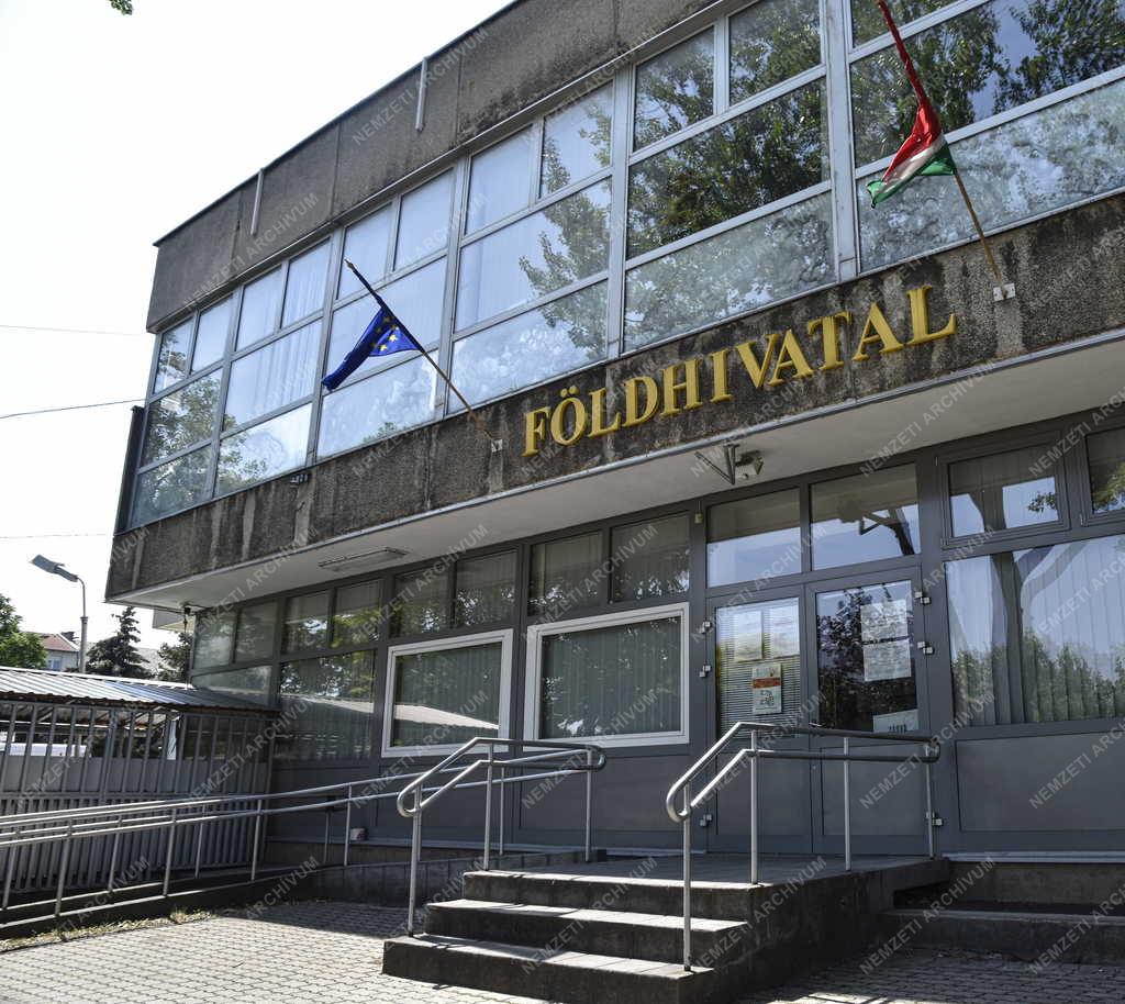 Közigazgatás - Budapesti 2. számú Körzeti Földhivatal