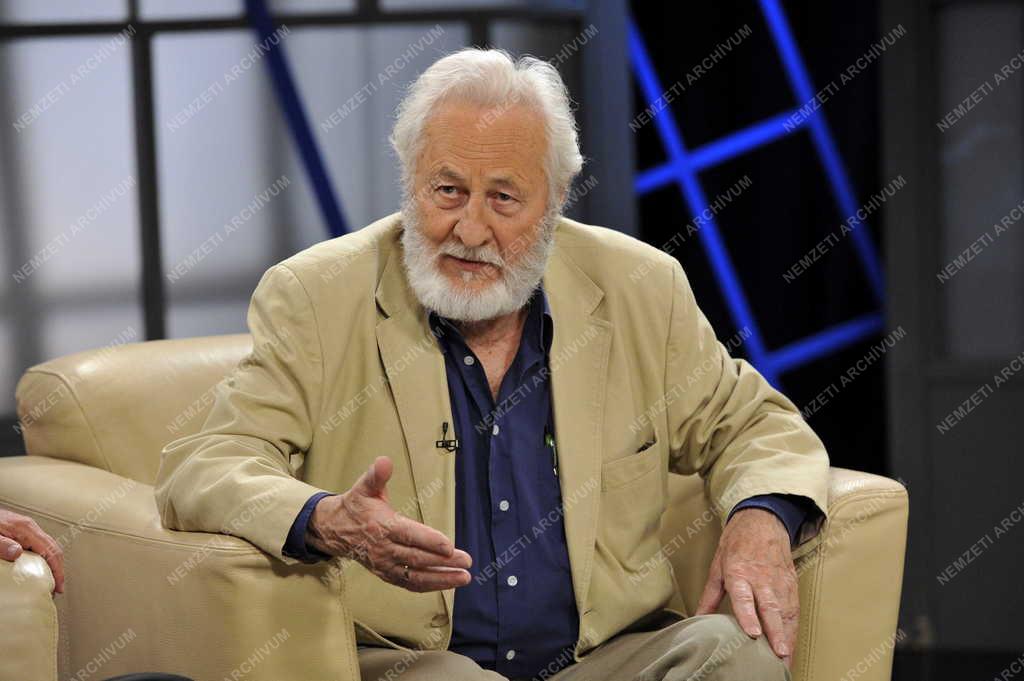 Televízió - Hogy volt? - Szakonyi Károly