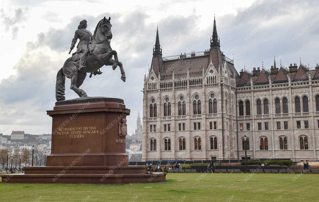 Városkép - Budapest - II. Rákóczi Ferenc lovasszobra