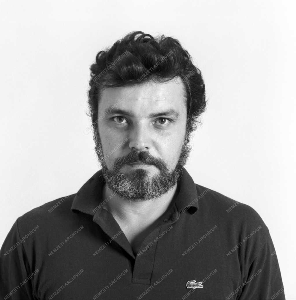 Színház - Kalocsay Miklós