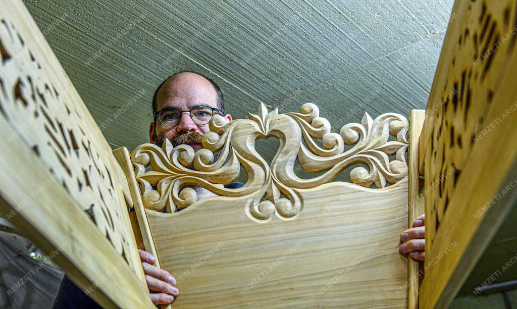 Népművészet - Debrecen - Vándorbölcső készítés