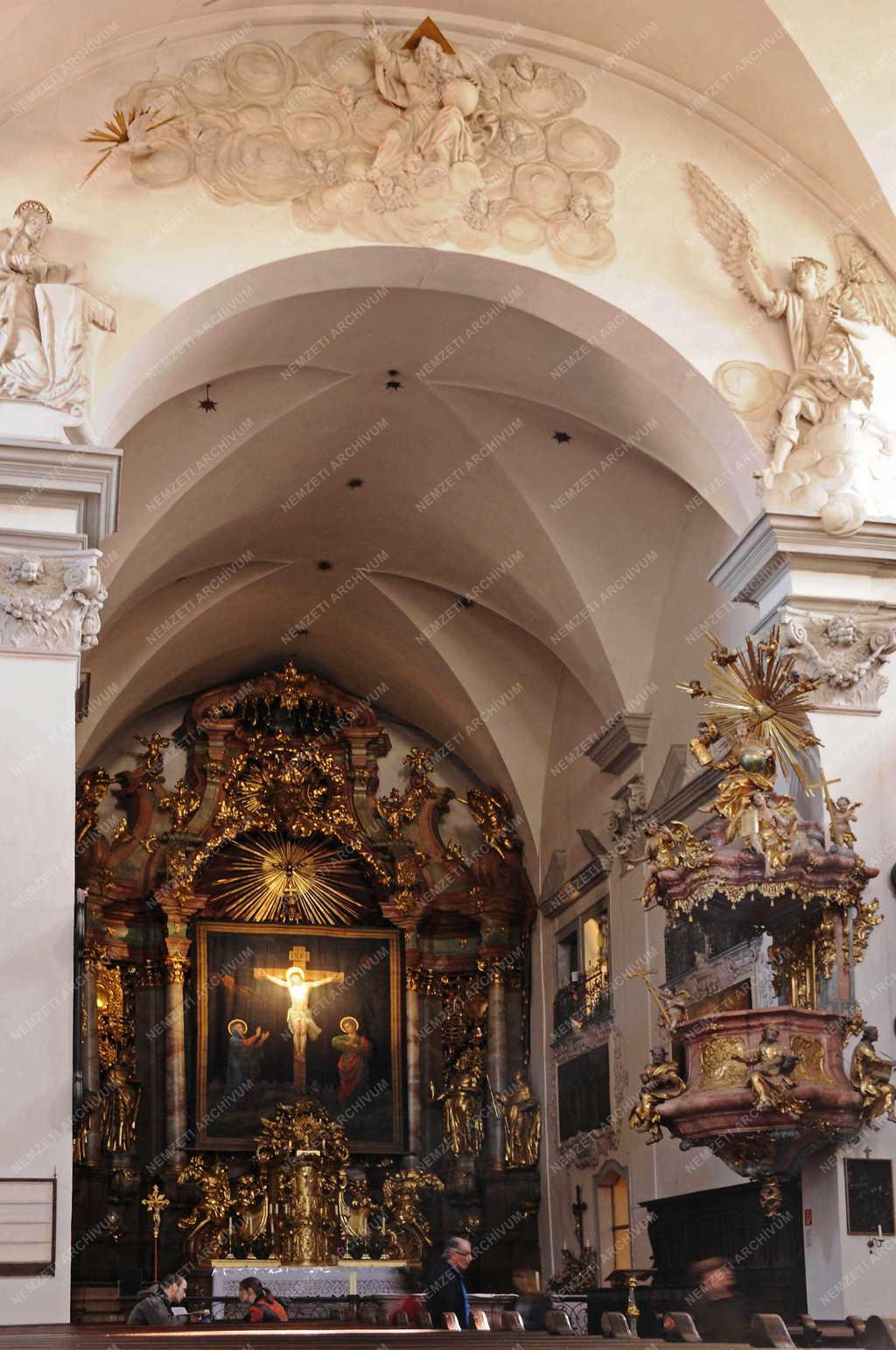 Vallás - A Szent Mária (Marienkirche) templom