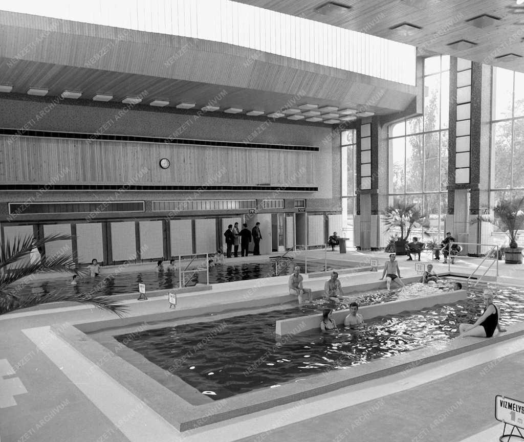 Egészségügy  - Termálfürdő nyílt Hajdúszoboszlón 