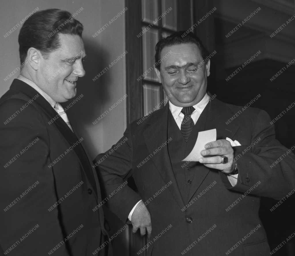 Diplomácia - Fogadás a csehszlovák nagykövetségen