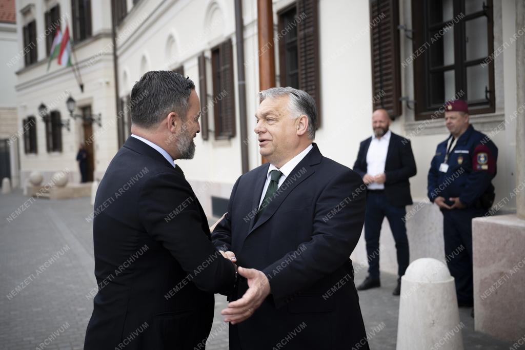 Orbán Viktor a spanyol Vox párt elnökével tárgyalt