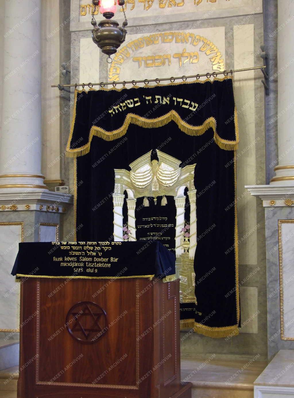 Egyházi épület - Budapest - Az óbudai műemlék zsinagóga