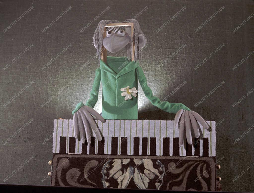 Kultúra - Állami Bábszínház - Bertolt Brecht: A kispolgár hét főbűne