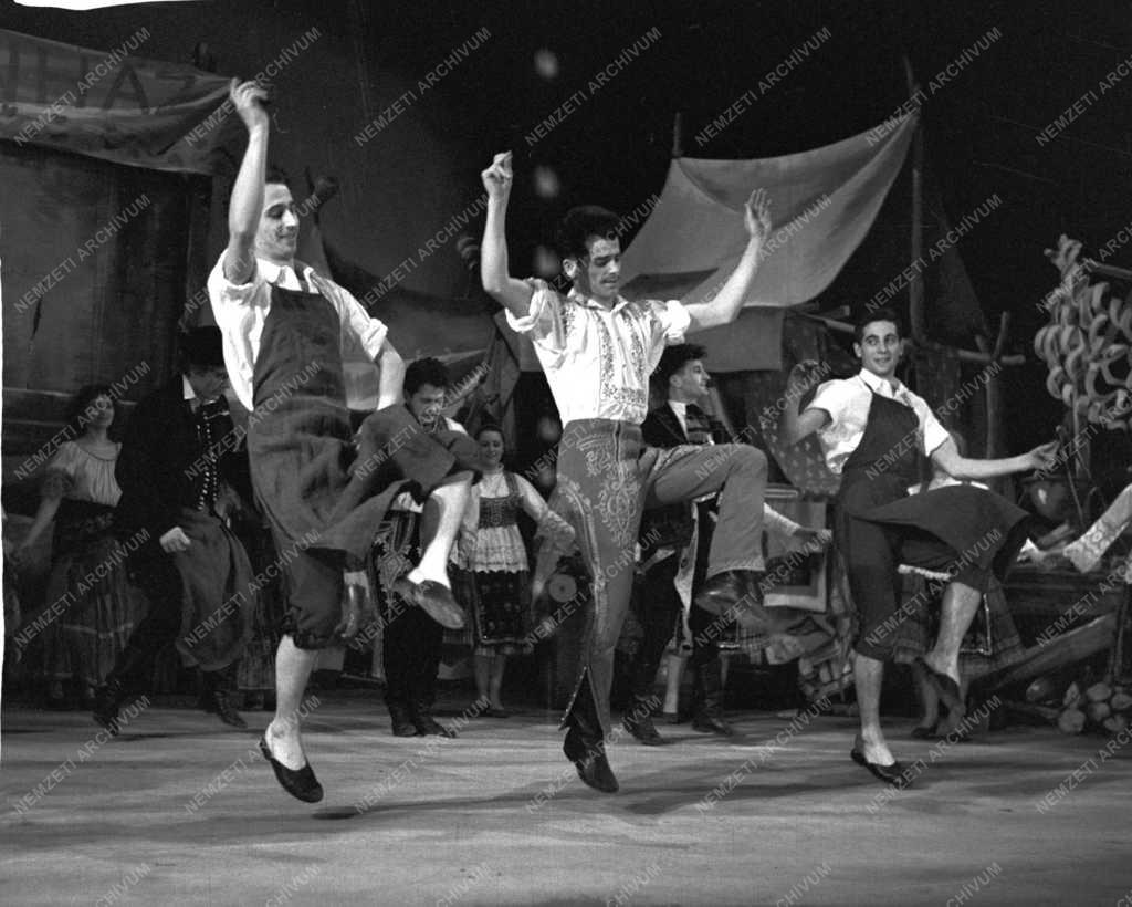 Kultúra - Magyar Állami Népi Együttes táncjátéka