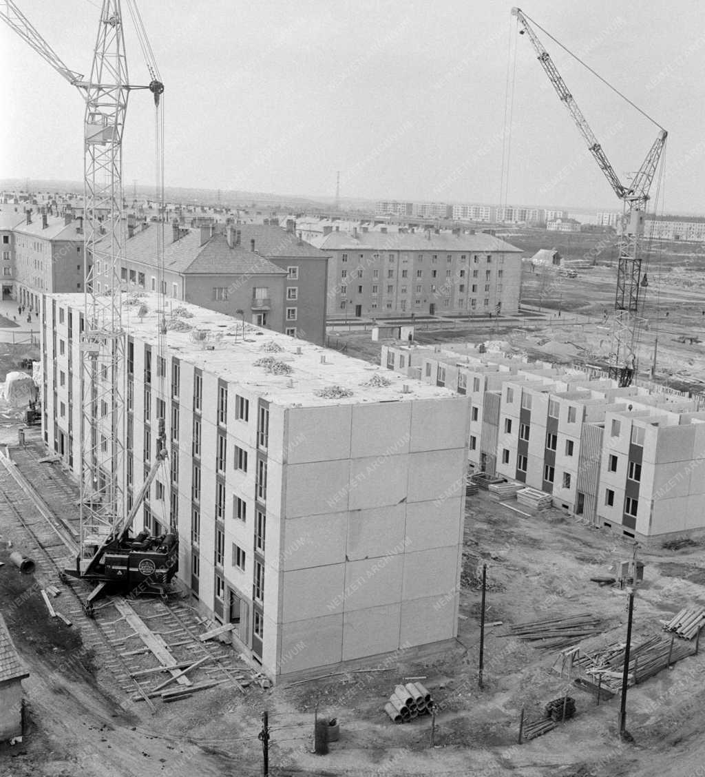 Településfejlesztés - Naponta hat új lakás épül Dunaújvárosban