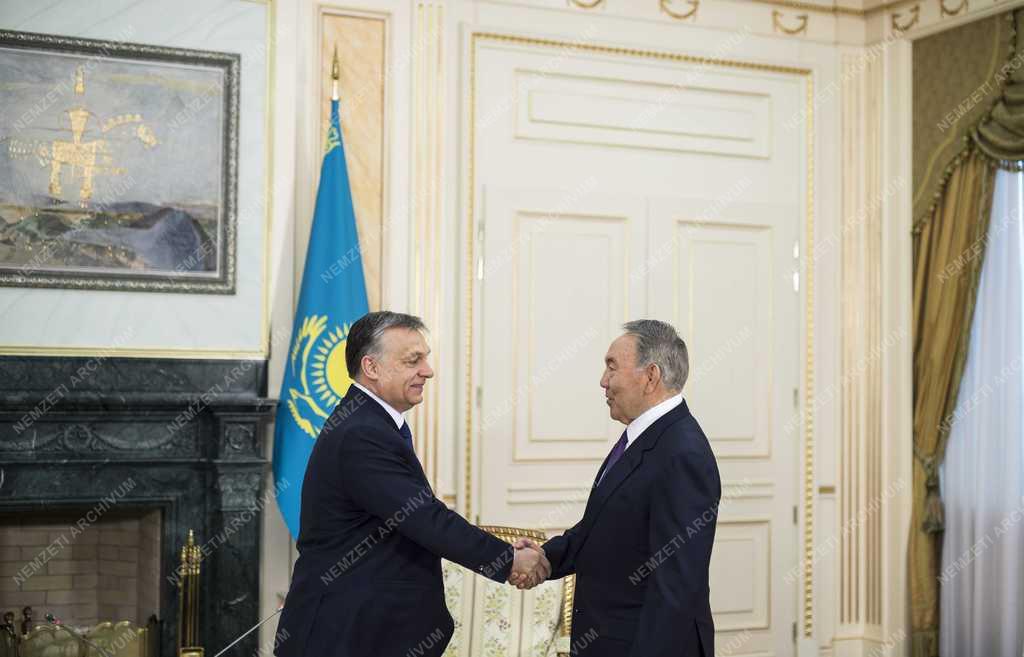 Orbán Viktor kormányfő Asztanában