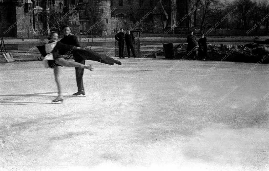 Sport - Műkorcsolya-bajnokság