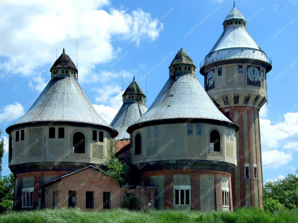 Ipari műemlék - Budapest - Az Óbudai Gázgyár tornyai