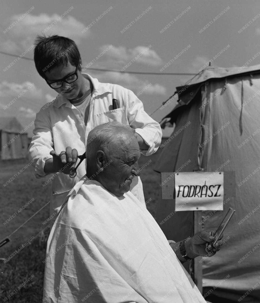 Katasztrófa - Tiszai árvíz 1970. - Árvízi kitelepítettek