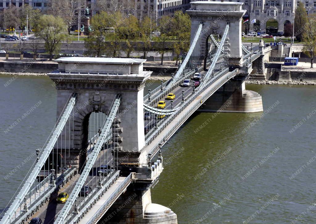 Városkép - Budapest - Megkezdődött a Lánchíd felújítása