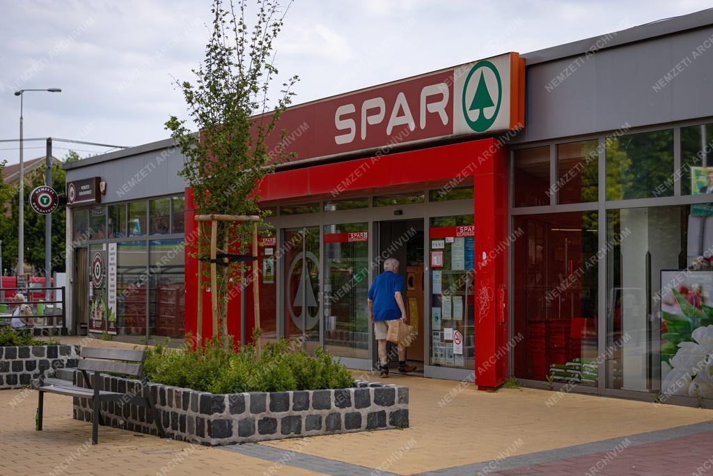 Kereskedelem - Budapest - Spar élelmiszeráruház