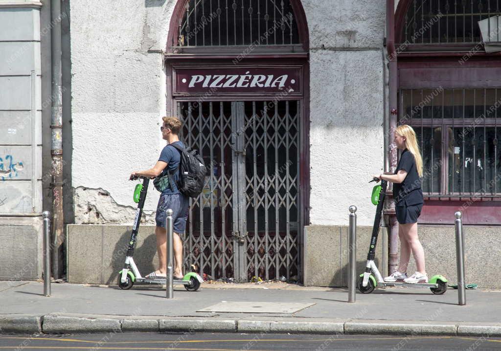 Közlekedés - Elektromos rollerek a fővárosban