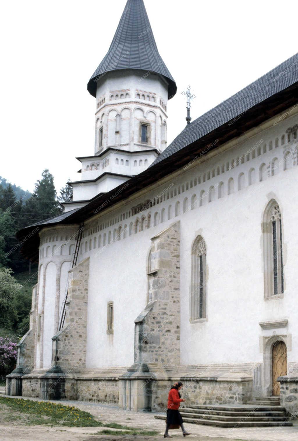 Turizmus - Észak-Moldva - Bistrita kolostor