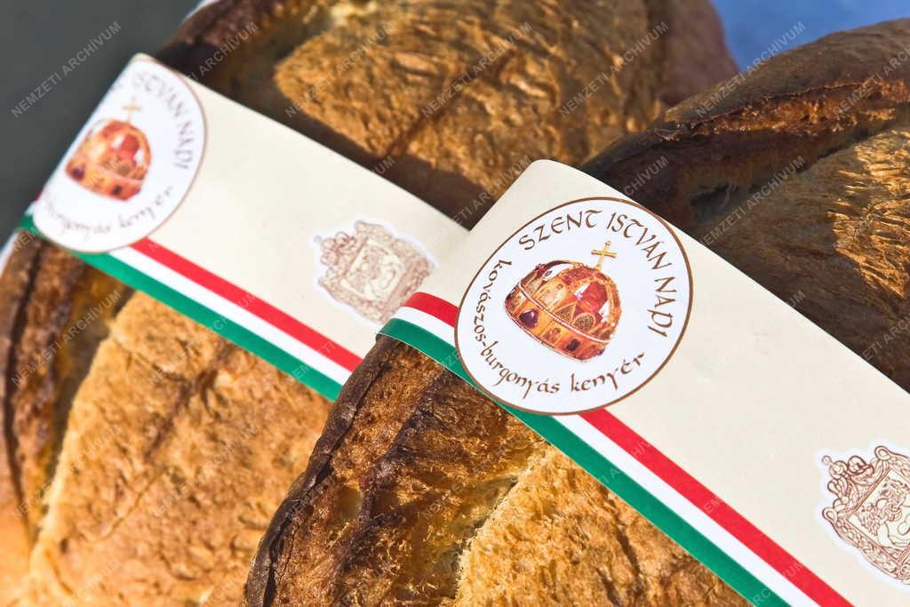 Élelmiszeripar - Szent István napi kenyér