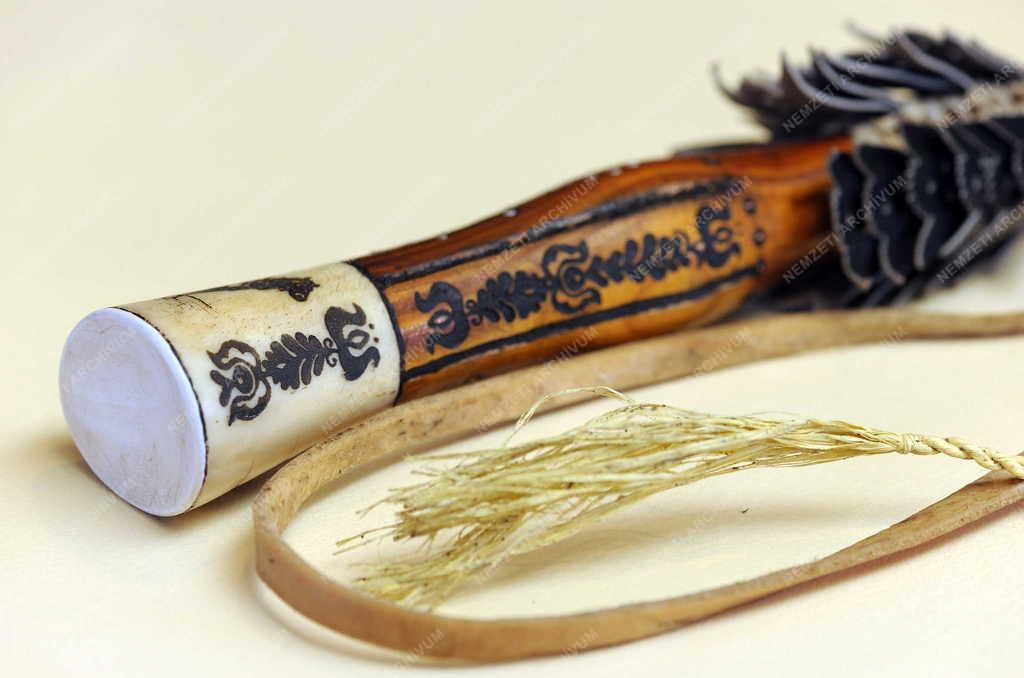 Népművészet - Matyó mintás karikásnyél