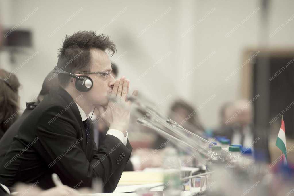 Szijjártó Péter a magyar-orosz gazdasági vegyes bizottság ülésén Kazanyban