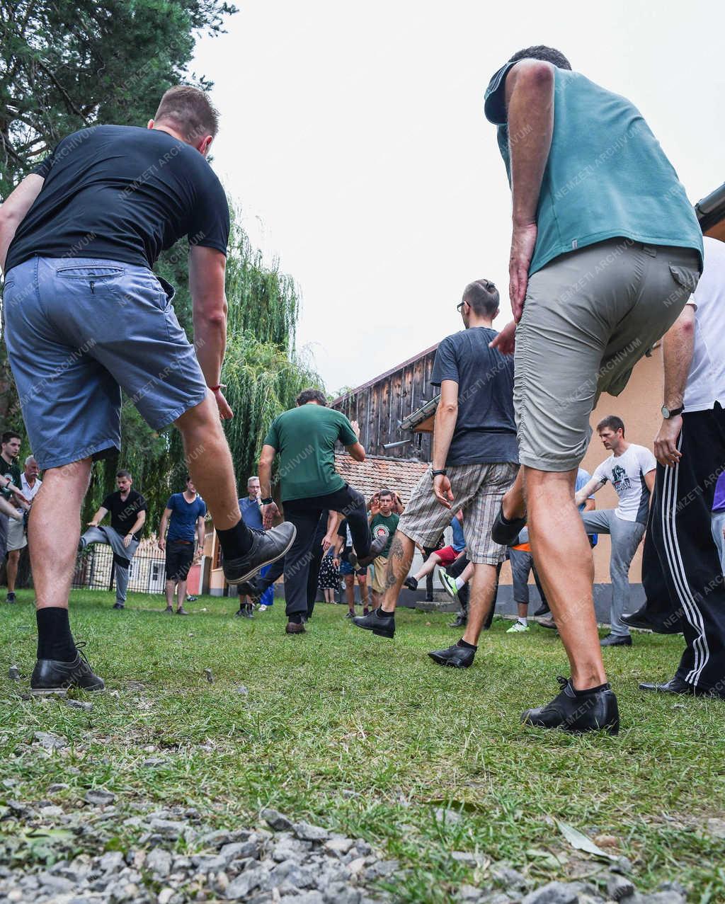 Hagyomány - Kalotaszentkirály - Néptánc és népzene tábor 