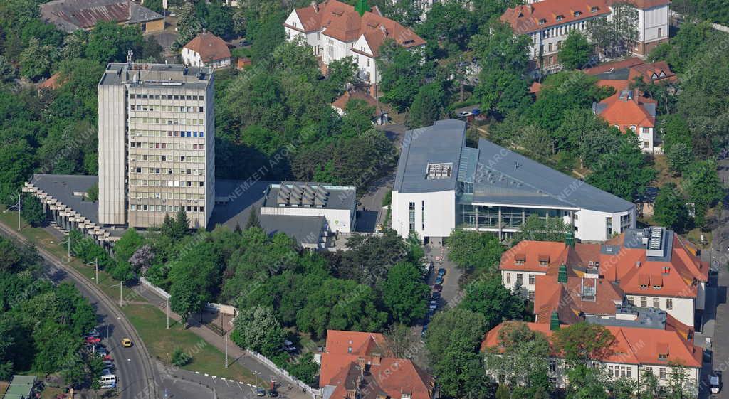 Debrecen - Az Egyetem Orvos- és Egészségtudományi Centruma